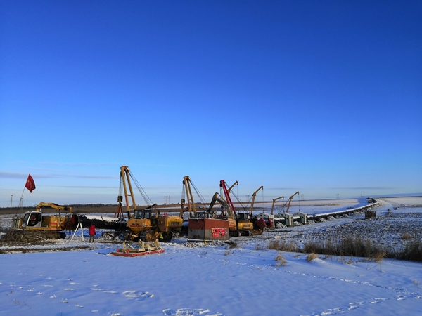 全位置自動(dòng)焊機(jī)