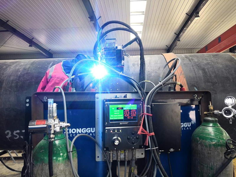 現(xiàn)場正在使用的熊谷自動焊機A-610