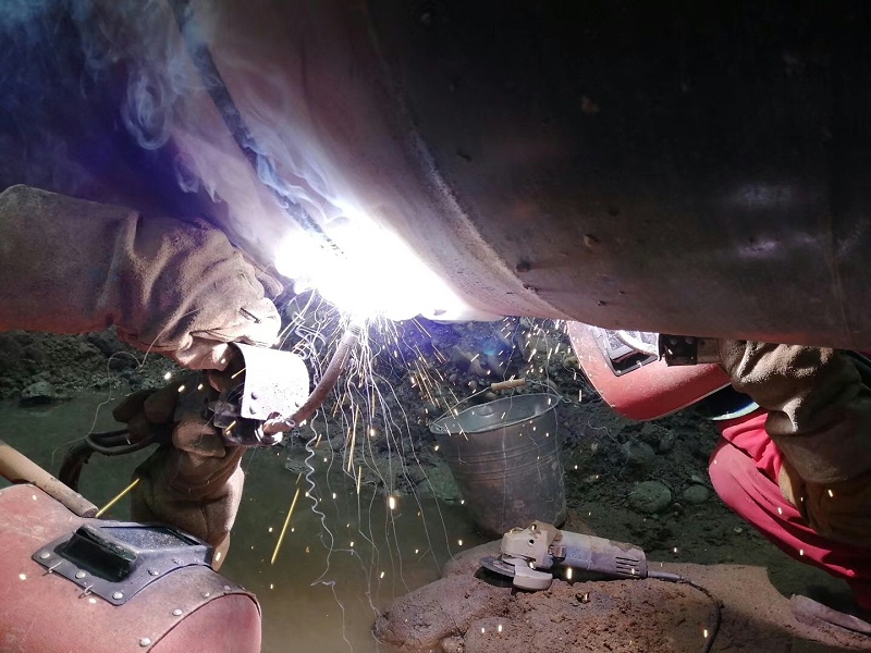 熊谷管道逆變焊機(jī)DPS-500P施工 (4)