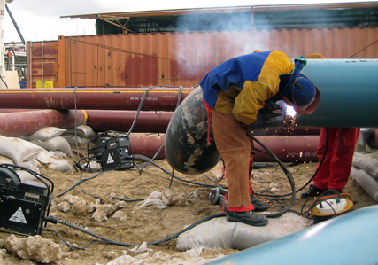 野外長輸管道自保護焊機